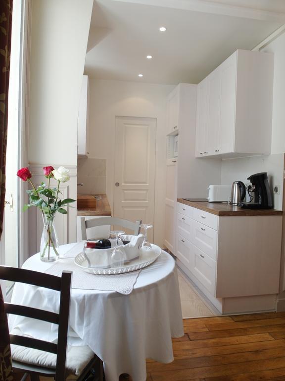 Chambre D Hote : Louvre Elegant Apt Suite Paris Exterior foto