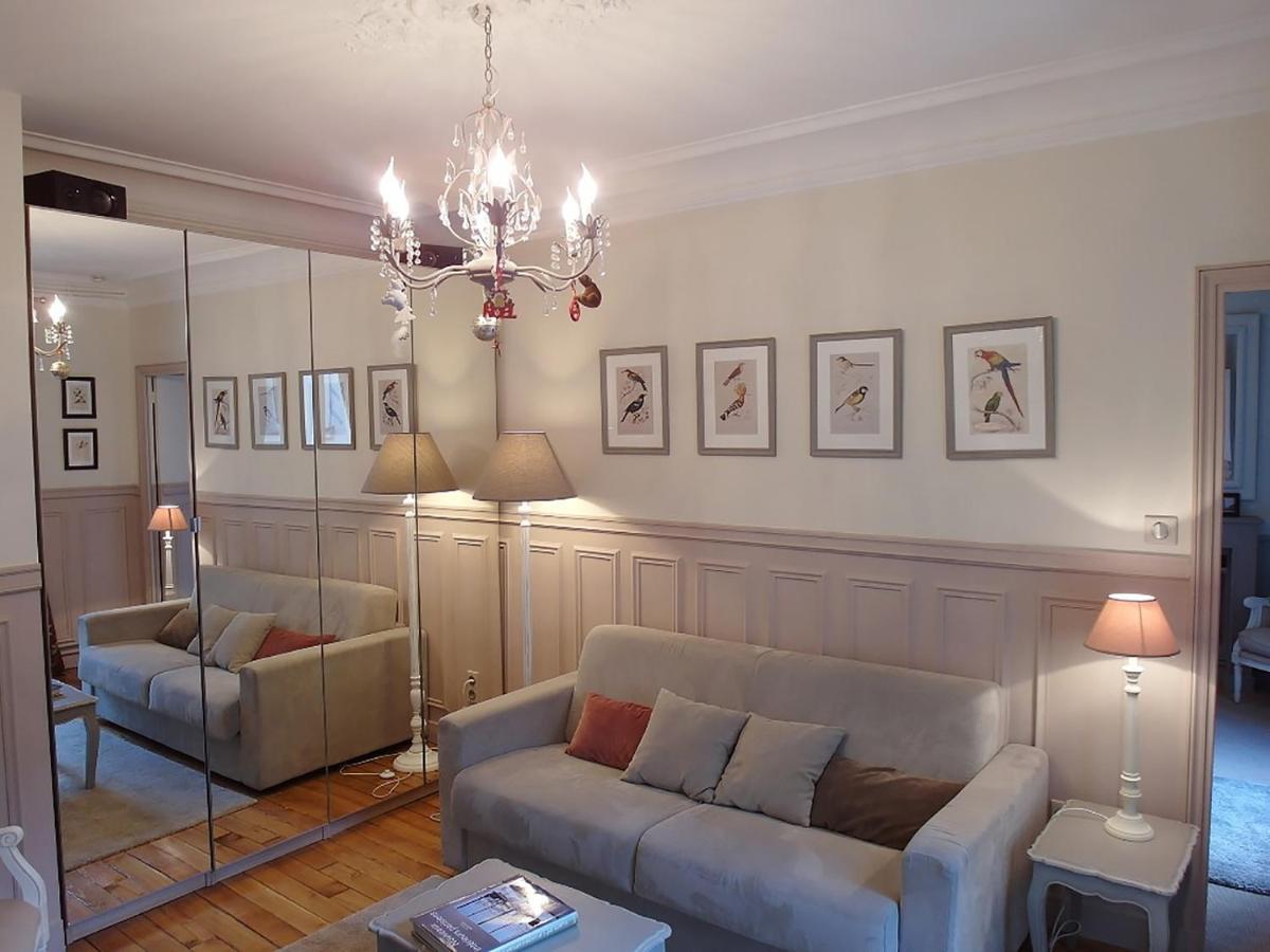 Chambre D Hote : Louvre Elegant Apt Suite Paris Exterior foto